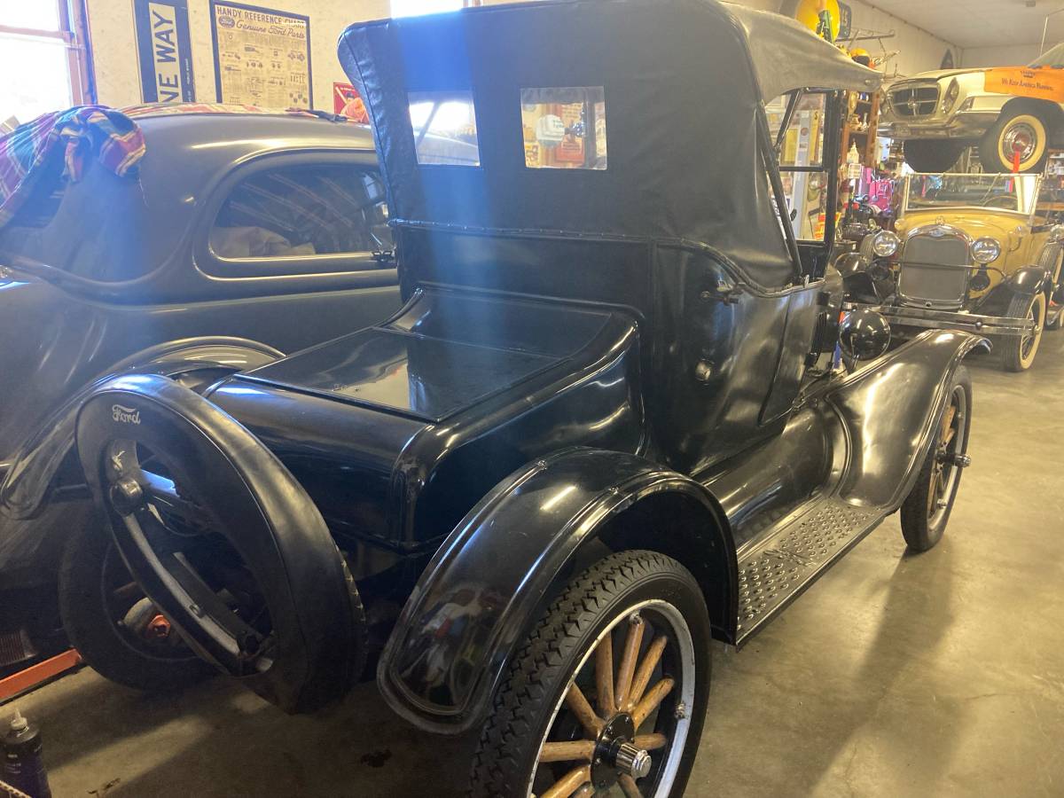 Ford-model-t-roadster-1923-black-2