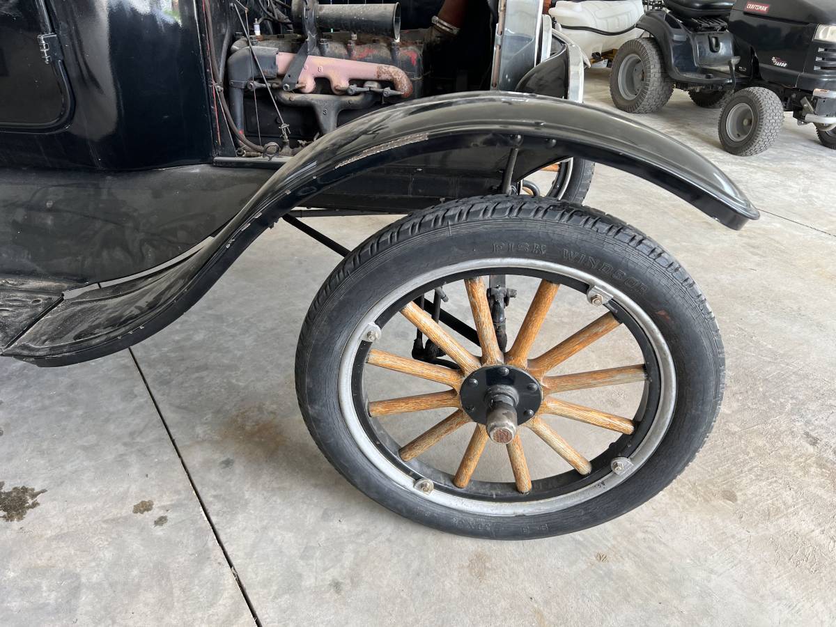 Ford-model-t-roadster-1923-black-7