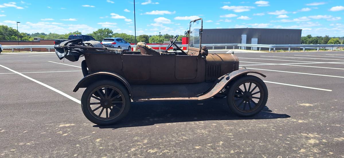 Ford-model-t-touring-1922