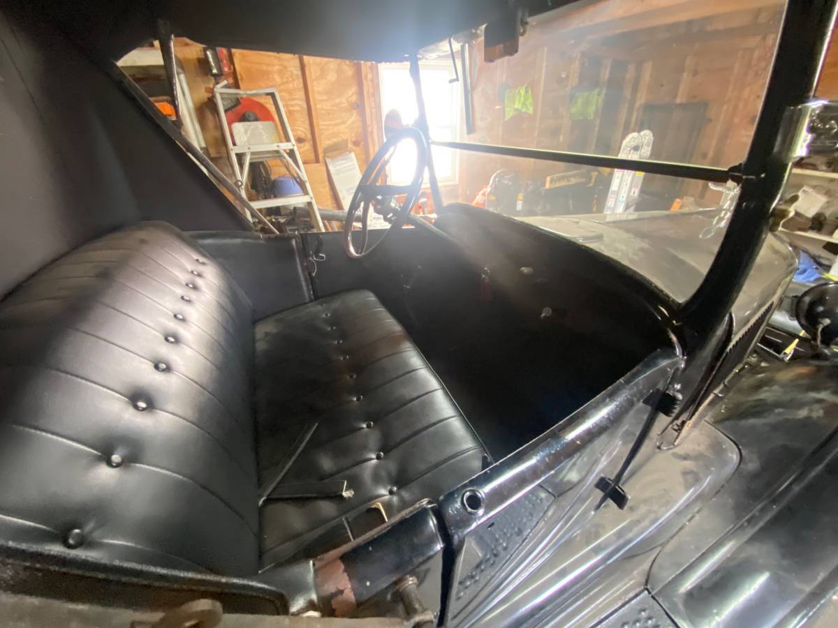 Ford-motel-t-1927-black-4