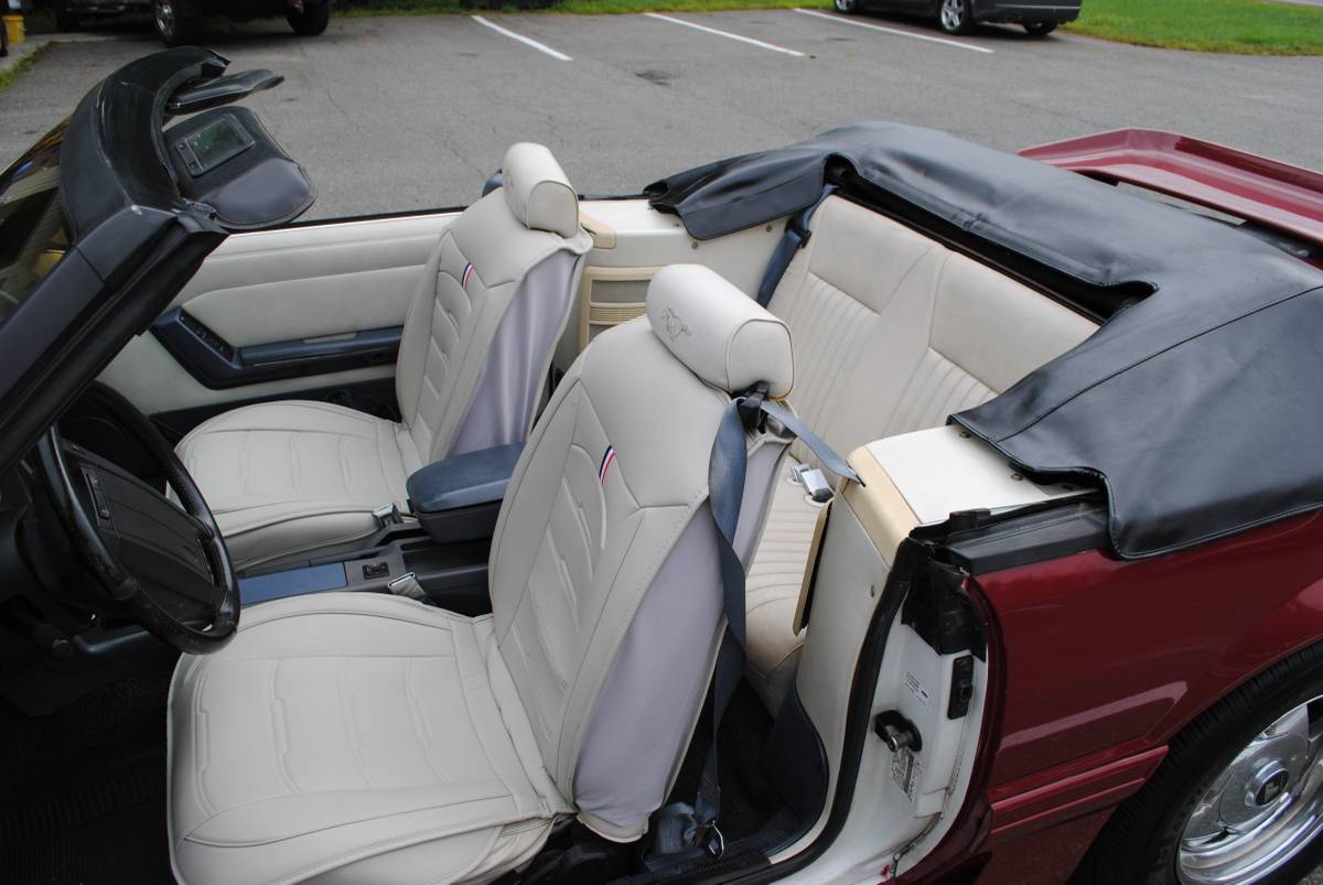 Ford-mustand-gt-convertible-1990-red-7