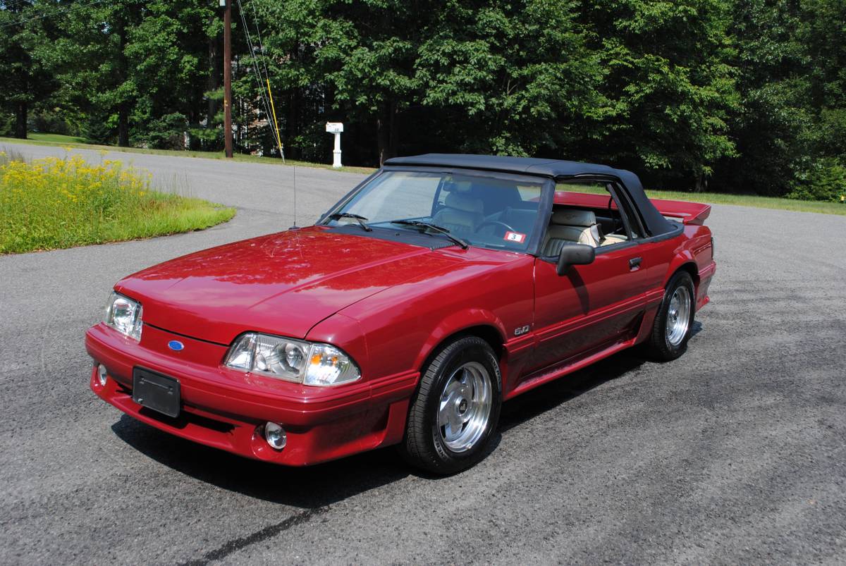 Ford-mustand-gt-convertible-1990-red