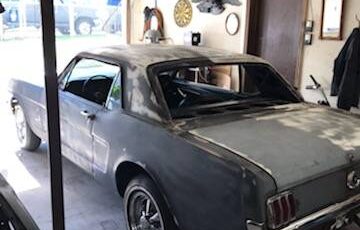 Ford-mustang-1965-black