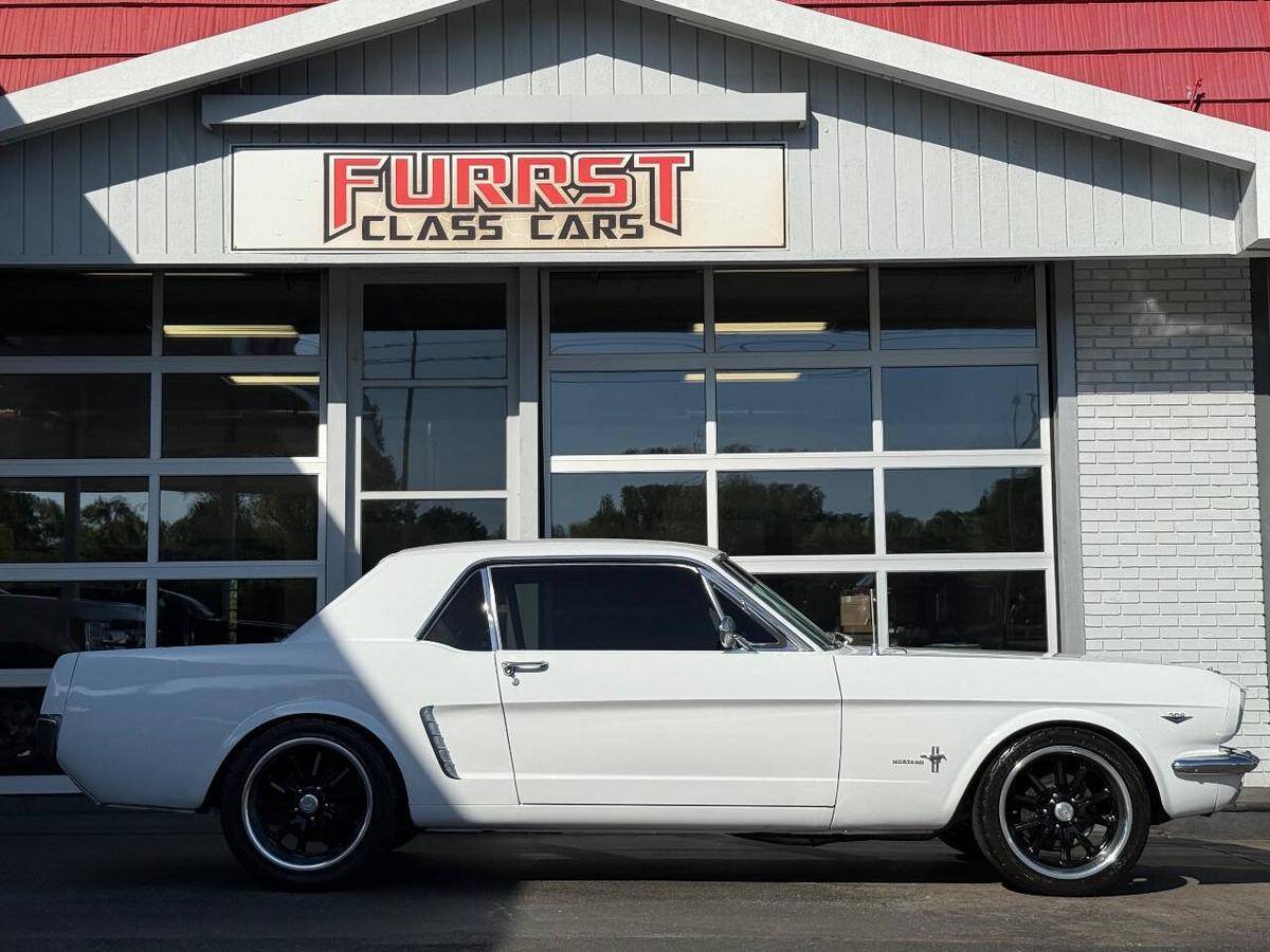 Ford-mustang-1965-white-1