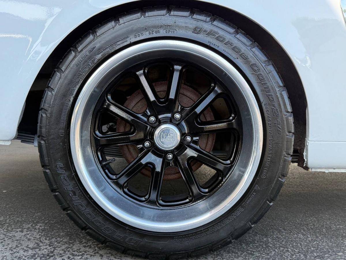 Ford-mustang-1965-white-10