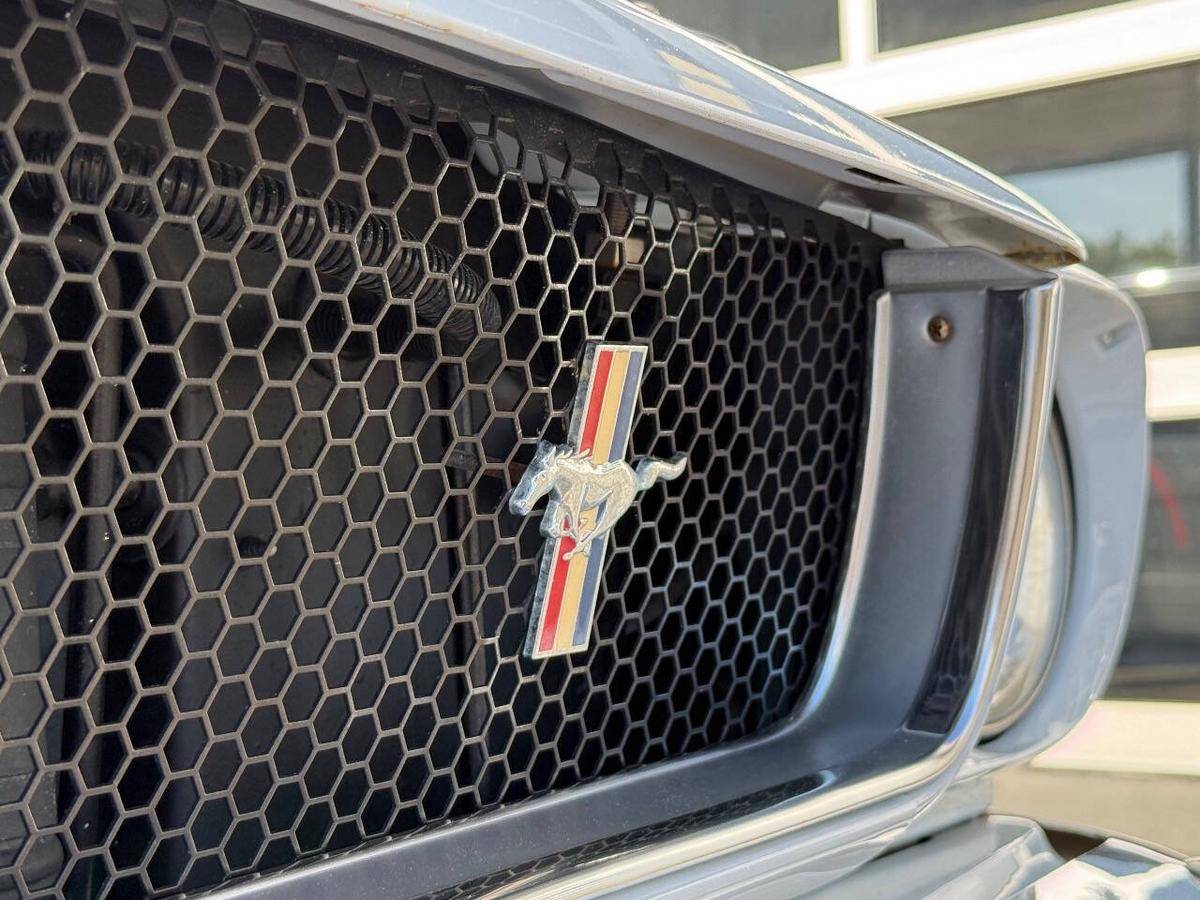 Ford-mustang-1965-white-11