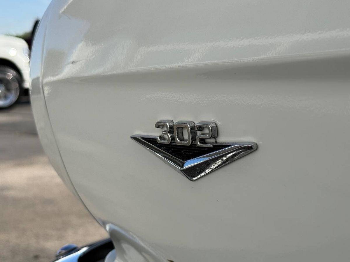 Ford-mustang-1965-white-13