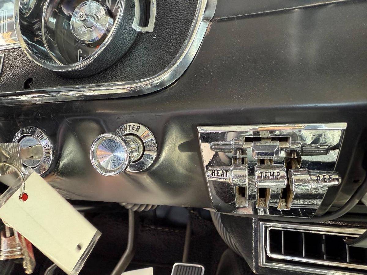 Ford-mustang-1965-white-19