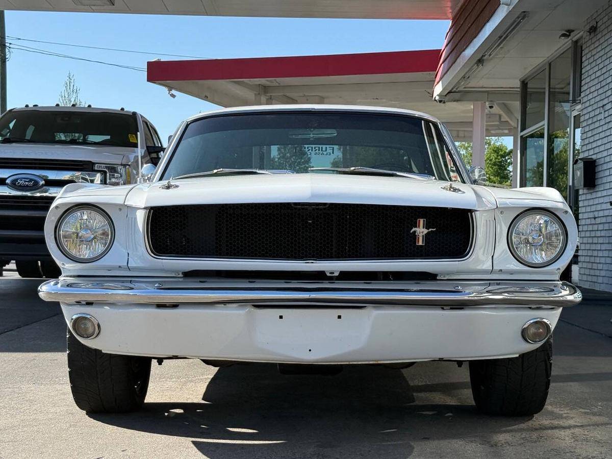 Ford-mustang-1965-white-8