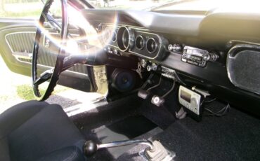 Ford-mustang-1965-yellow-9