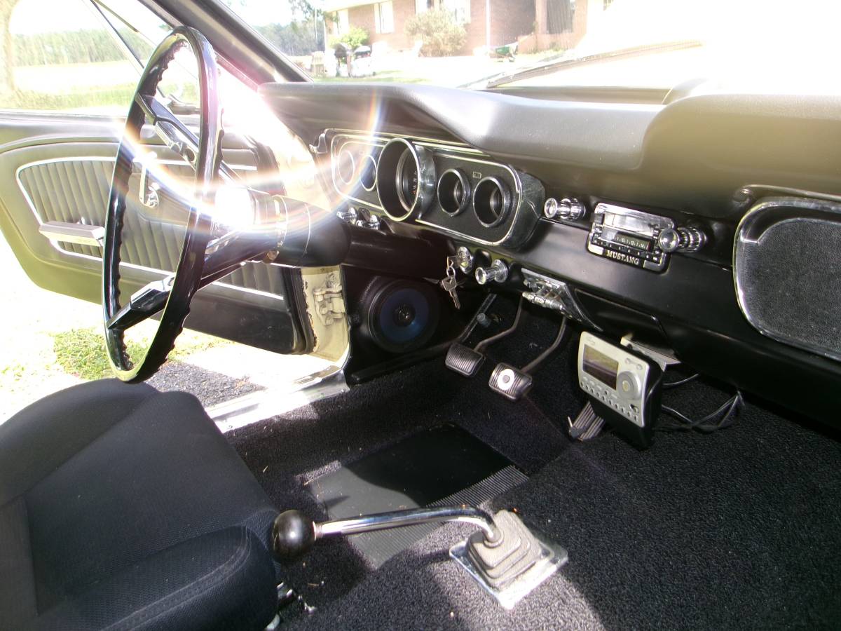 Ford-mustang-1965-yellow-9