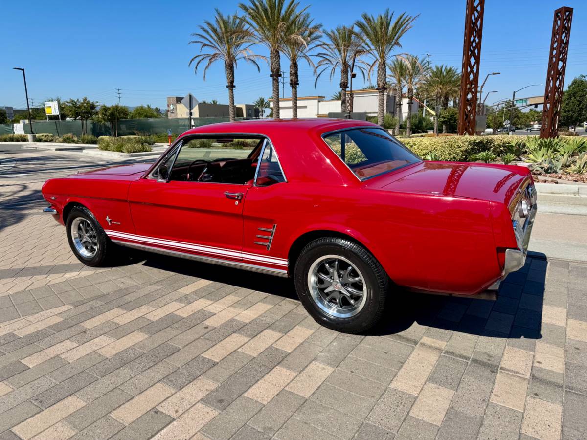 Ford-mustang-1966-7