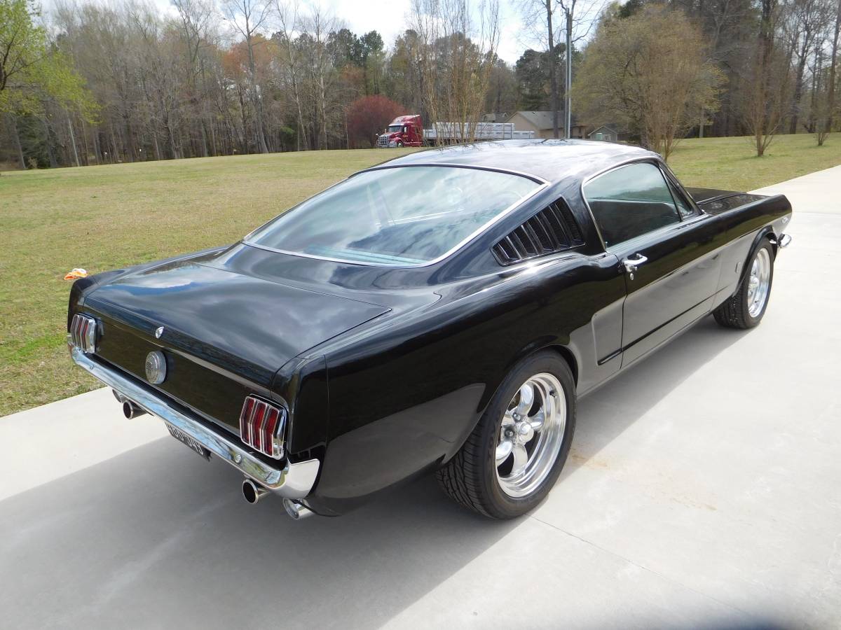 Ford-mustang-1966-black-11