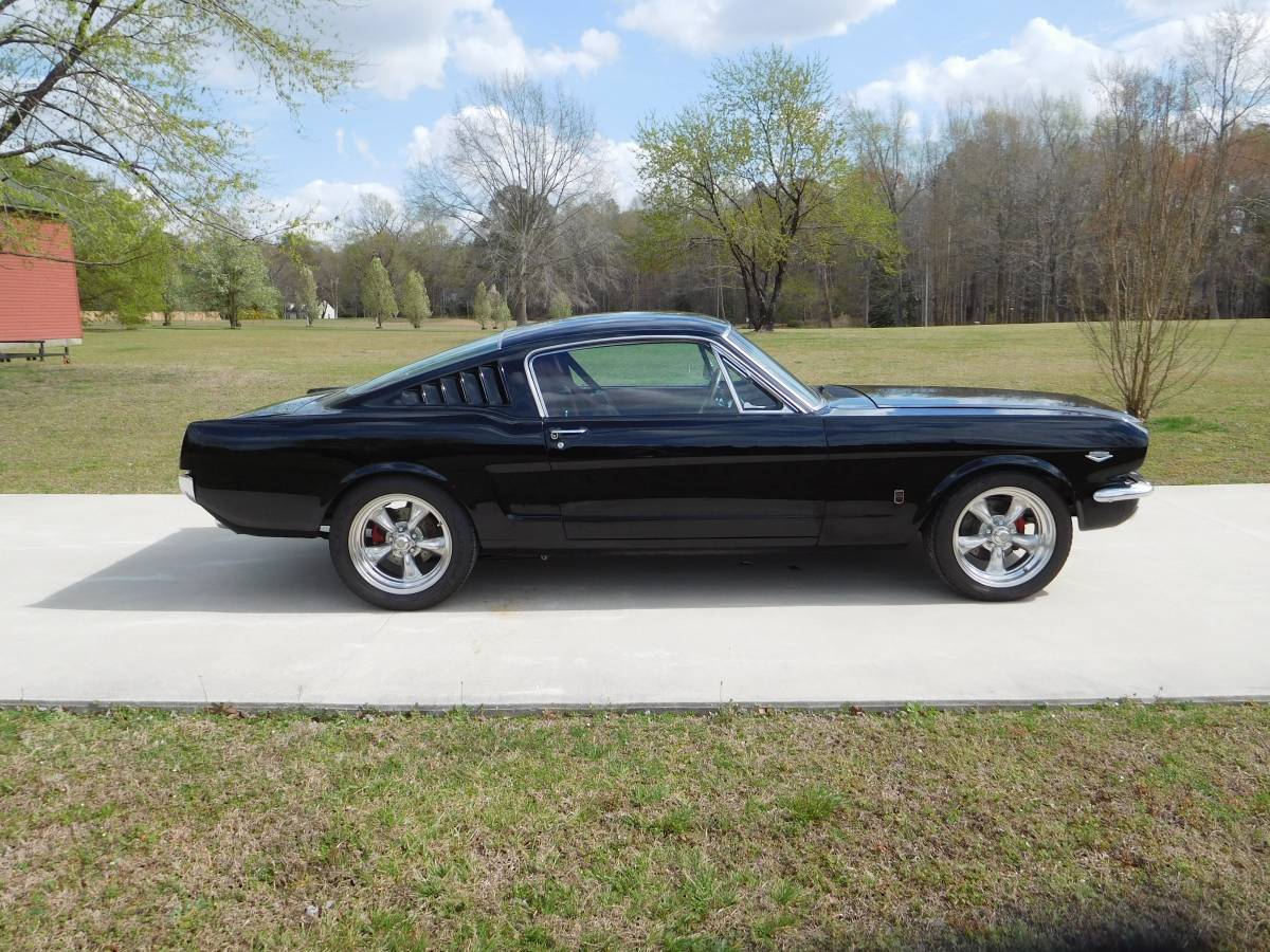 Ford-mustang-1966-black