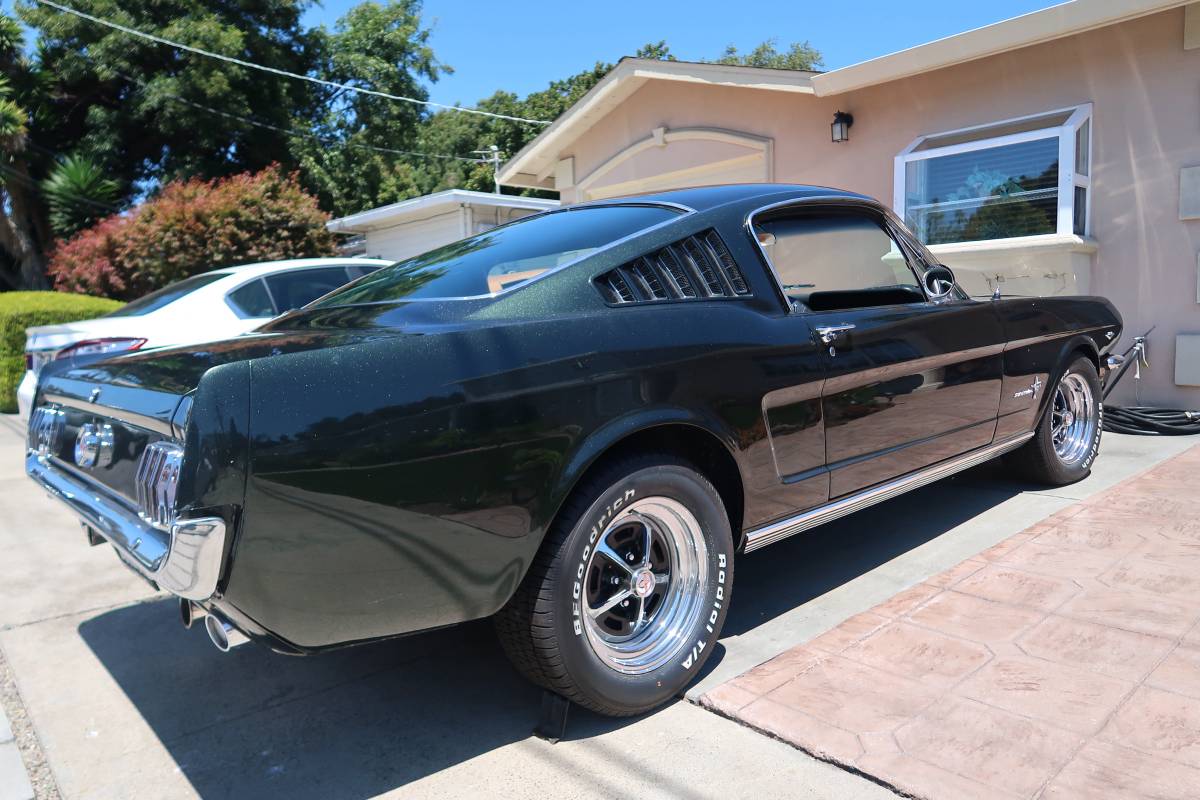 Ford-mustang-1966-green-2