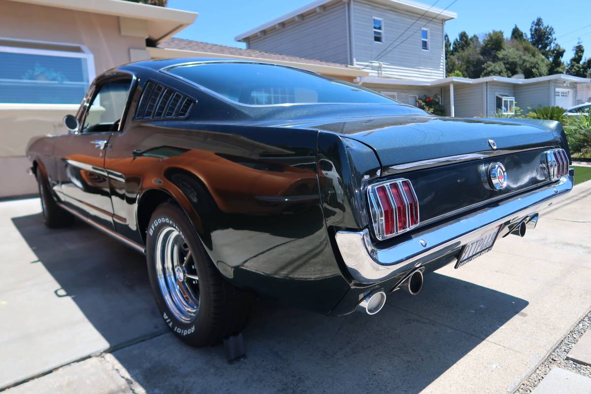 Ford-mustang-1966-green-4