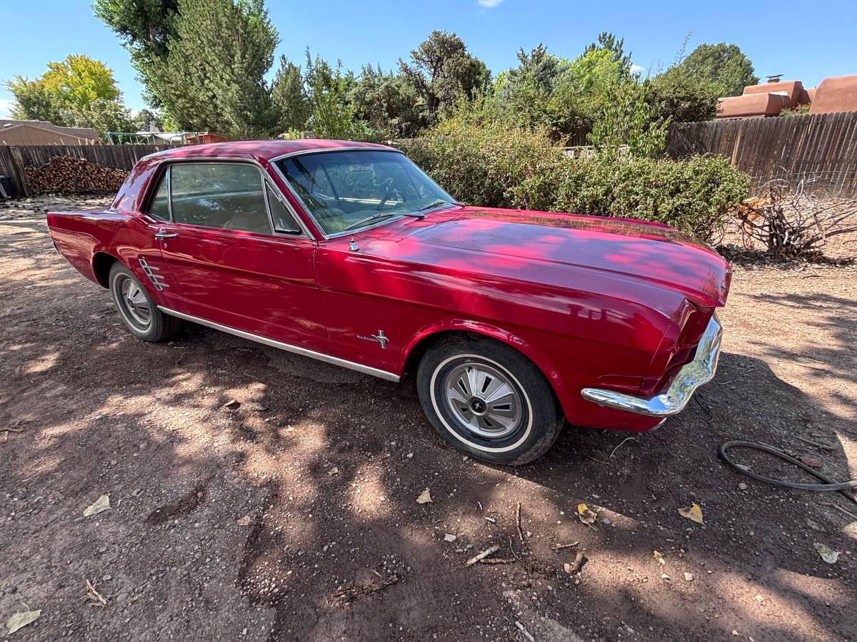 Ford-mustang-1966-red