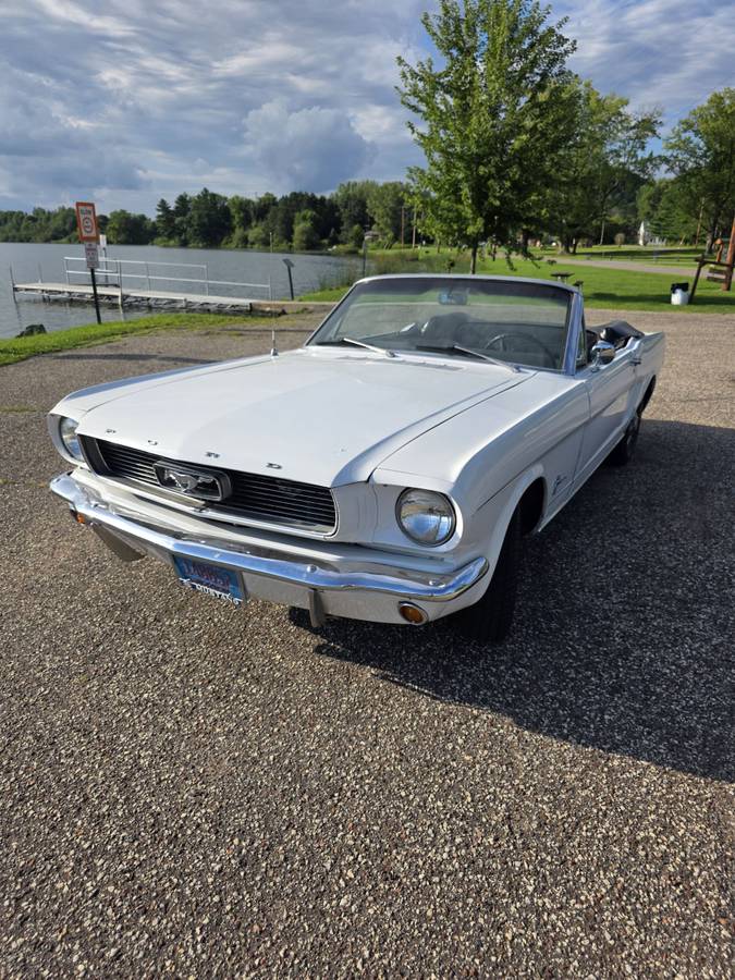 Ford-mustang-1966-white-16