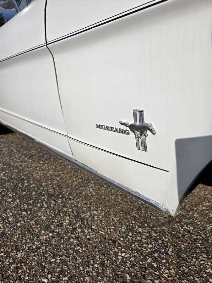 Ford-mustang-1966-white-4