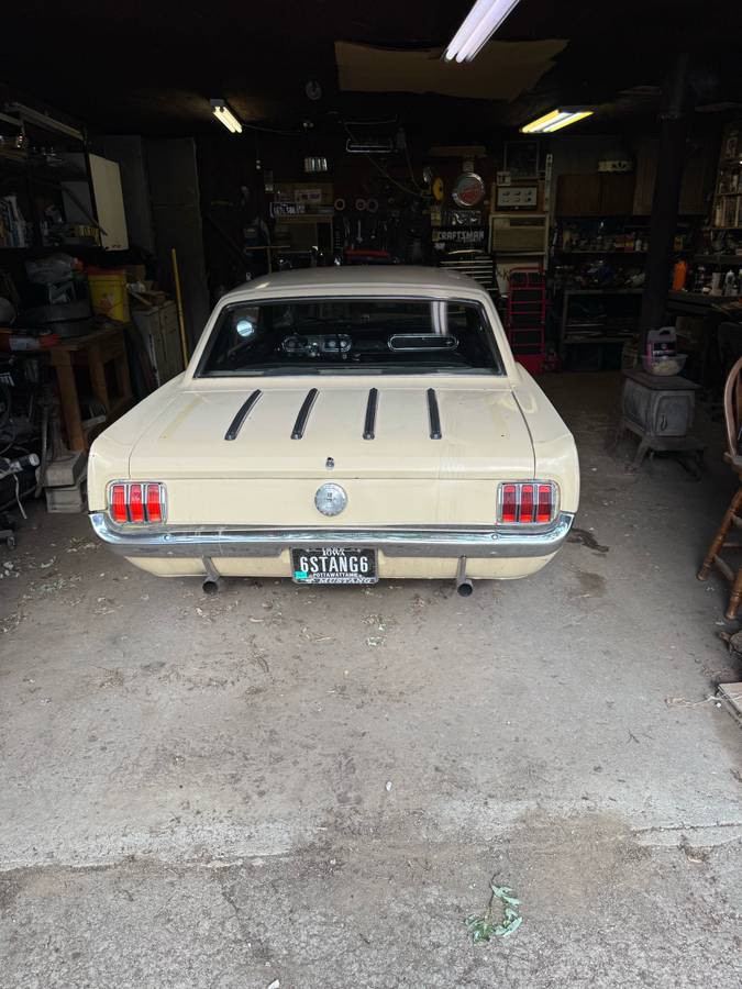 Ford-mustang-1966-yellow-10