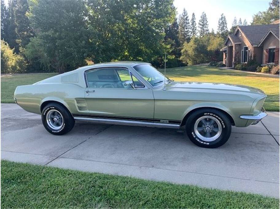Ford-mustang-1967-2