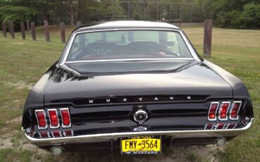 Ford-mustang-1967-black