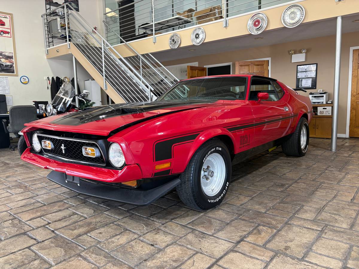 Ford-mustang-1971-red