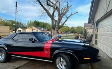 Ford-mustang-1973-black-1