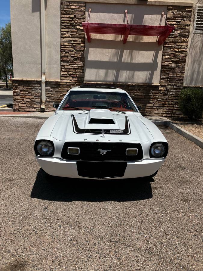 Ford-mustang-1975-white-7