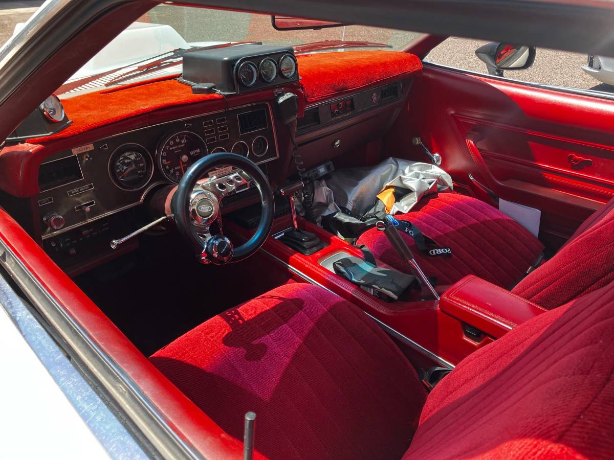 Ford-mustang-1975-white-8