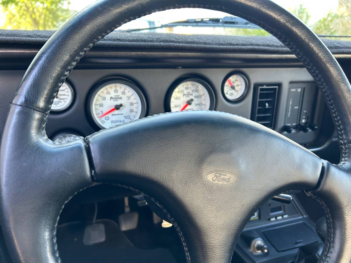 Ford-mustang-1981-15