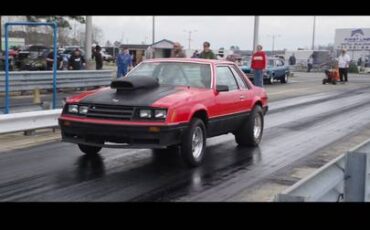 Ford-mustang-1982-red