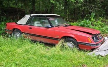 Ford-mustang-1983-red-13
