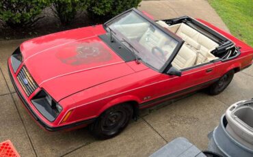 Ford-mustang-1983-red-2