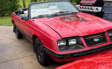 Ford-mustang-1983-red