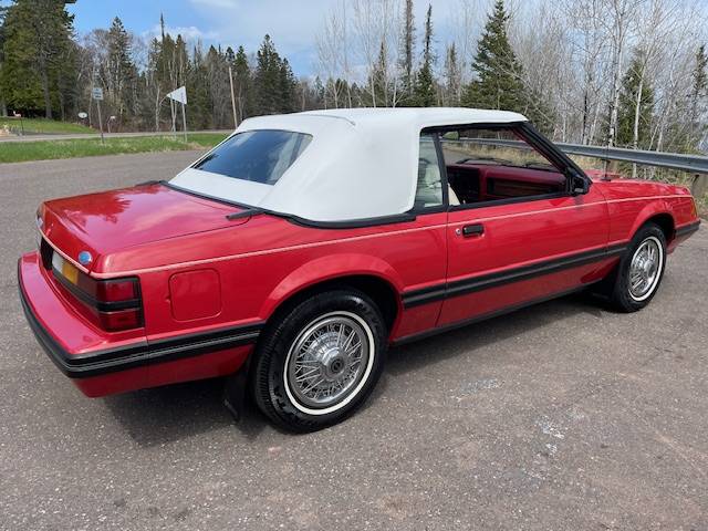 Ford-mustang-1983-red-7