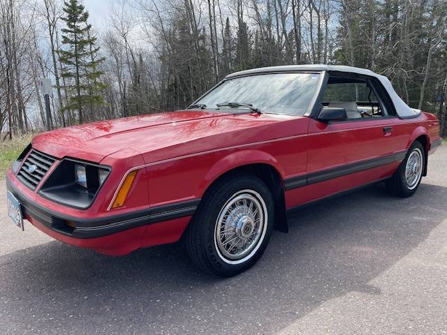 Ford-mustang-1983-red-8