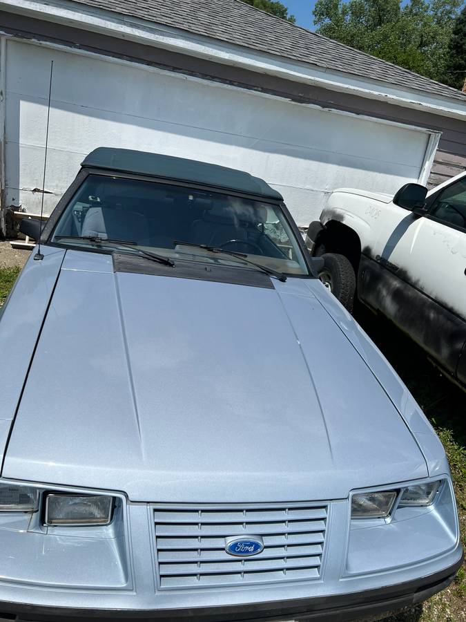 Ford-mustang-1984-blue-2