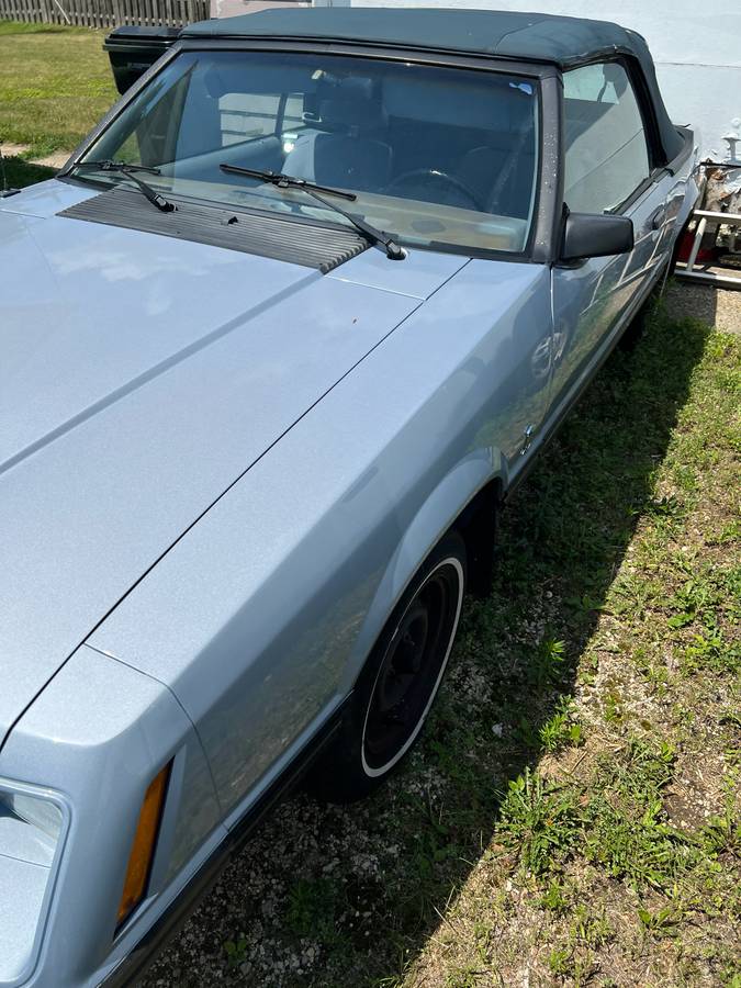 Ford-mustang-1984-blue-3
