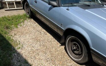 Ford-mustang-1984-blue
