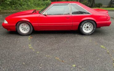 Ford-mustang-1984-red-9