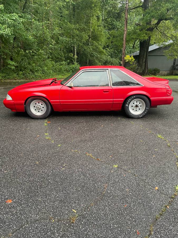 Ford-mustang-1984-red-9