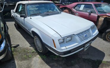 Ford-mustang-1984-white-7