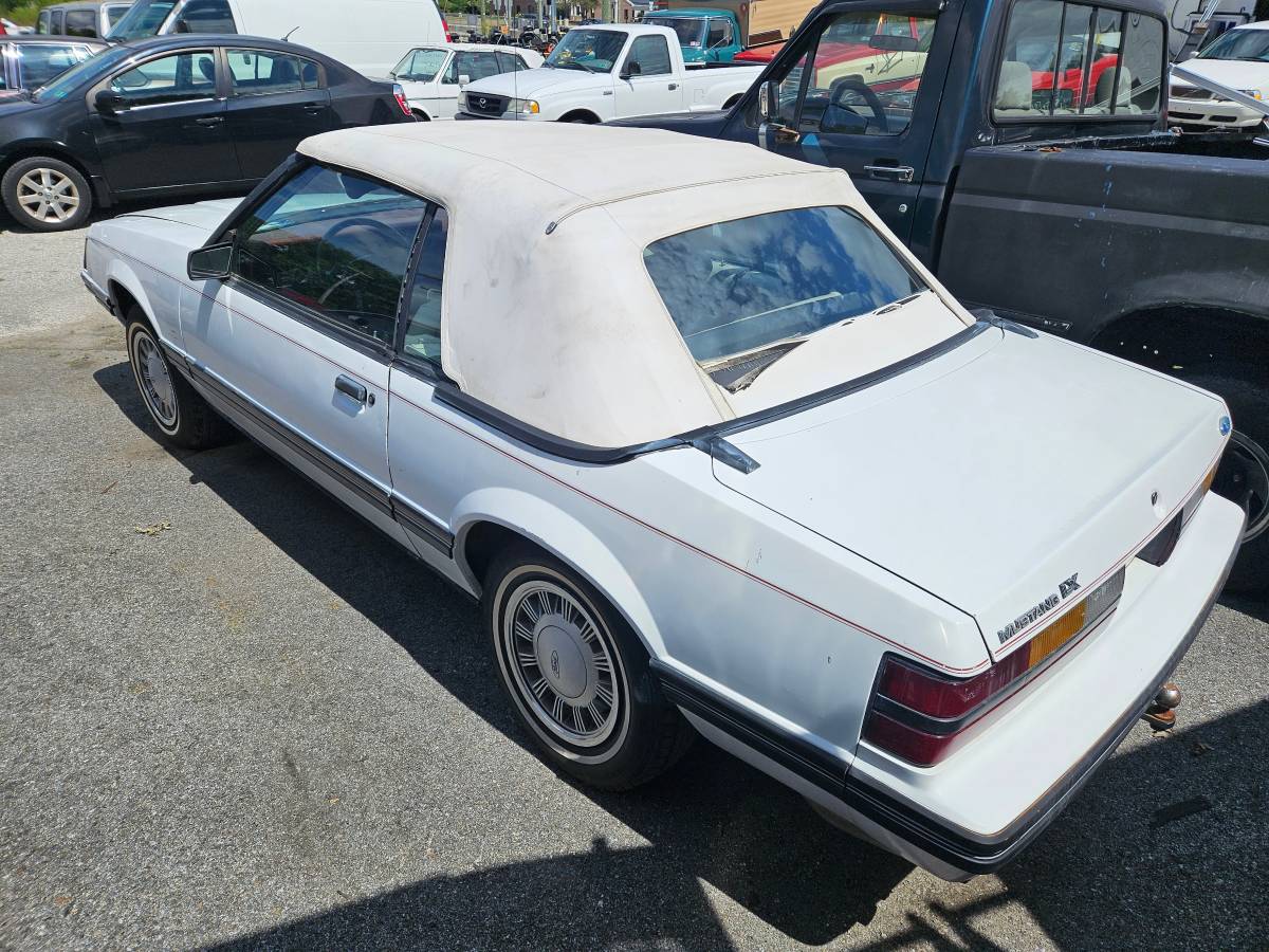 Ford-mustang-1984-white-8