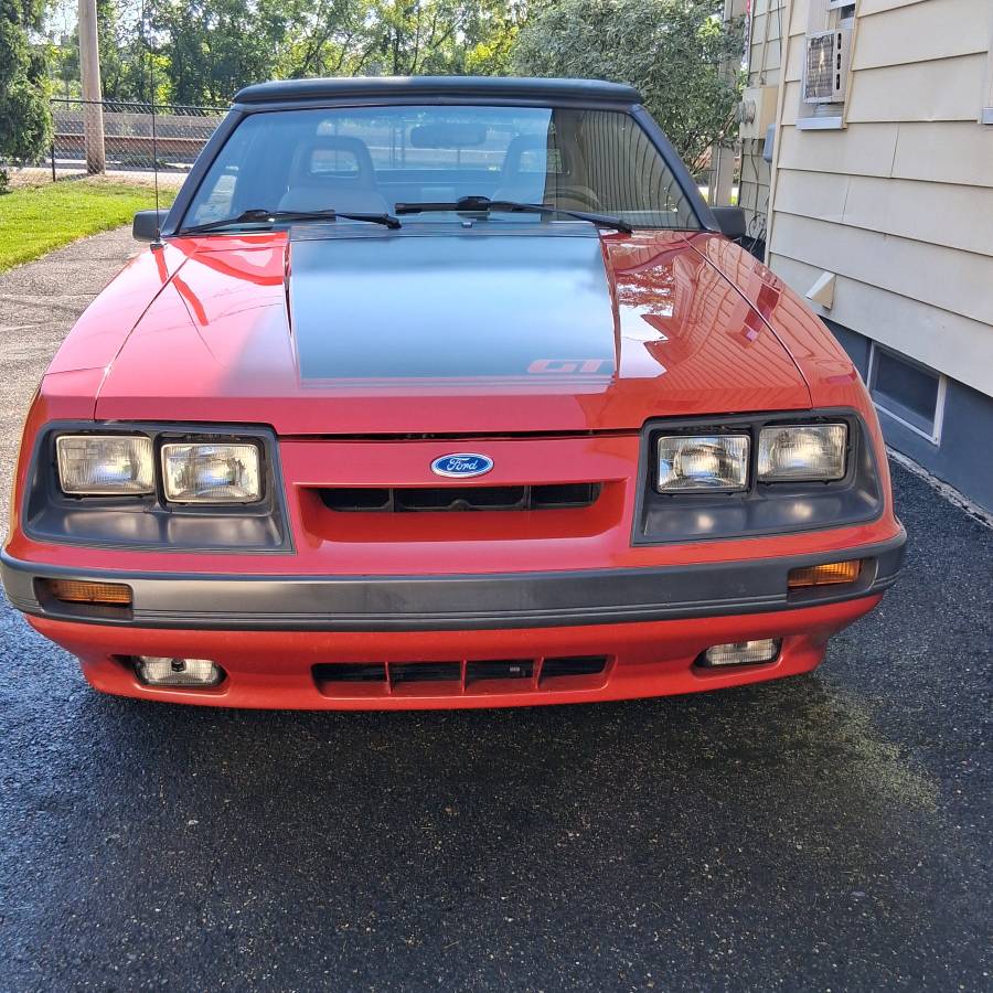 Ford-mustang-1985-red-1