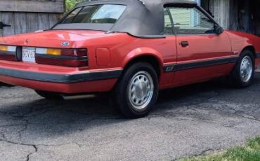 Ford-mustang-1985-red-2
