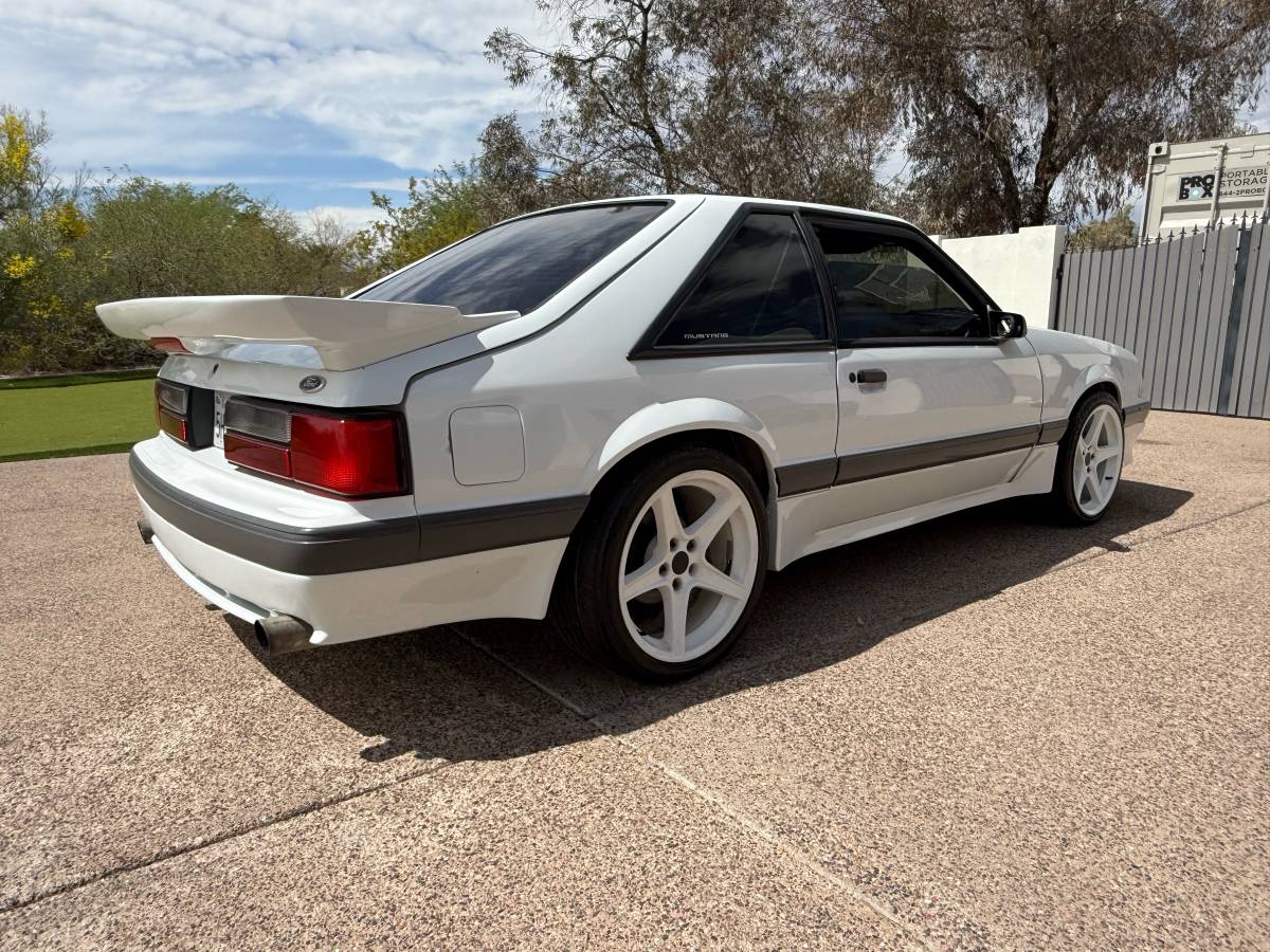 Ford-mustang-1989-white-5