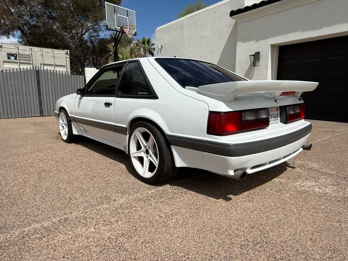 Ford-mustang-1989-white-6
