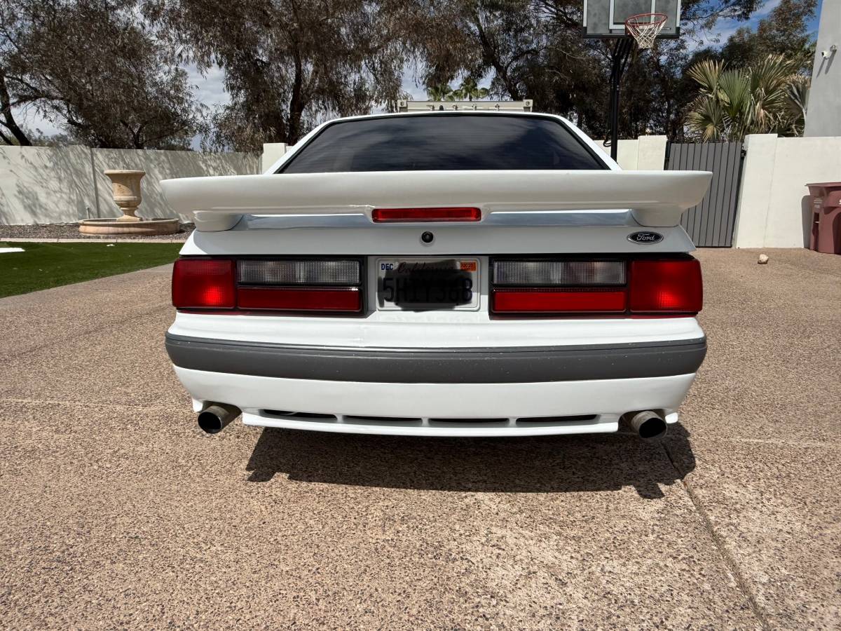 Ford-mustang-1989-white-7