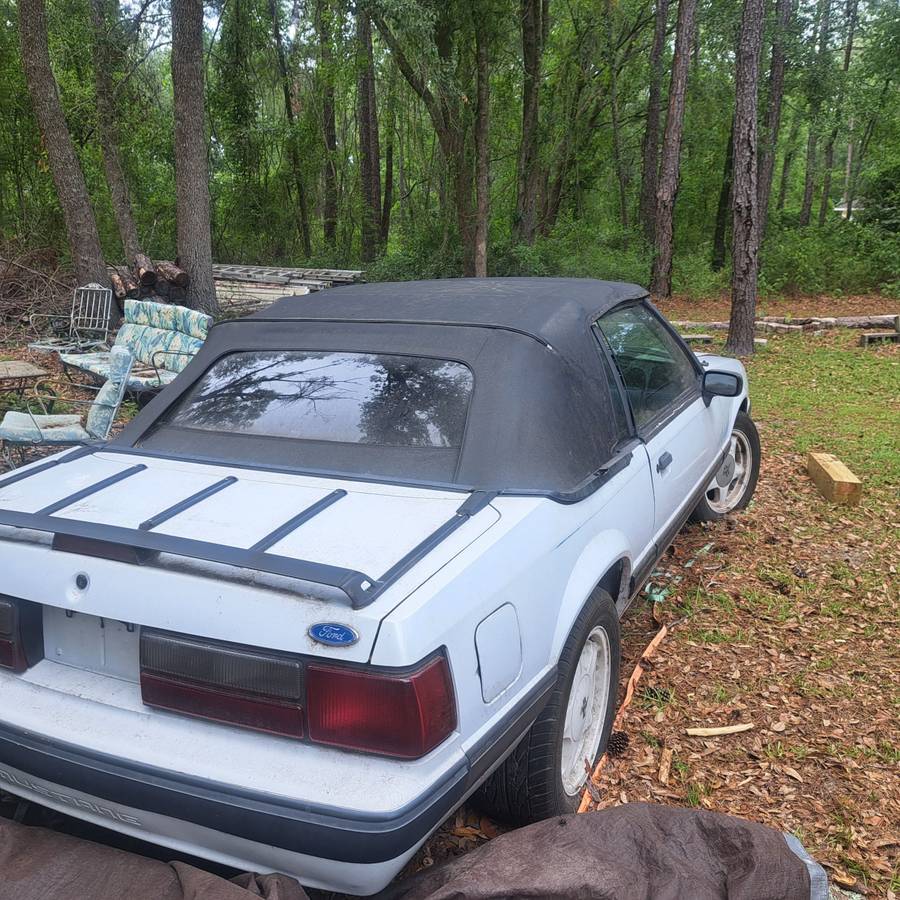 Ford-mustang-1990-white-1